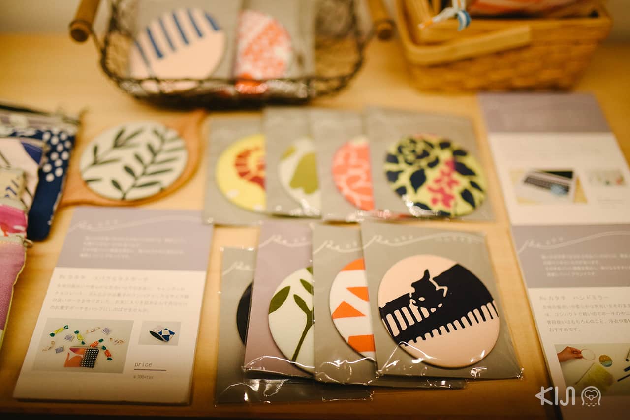 ผ้า Tenugui ของร้าน Nijiyura ย่าน Nakazakicho ในโอซาก้า