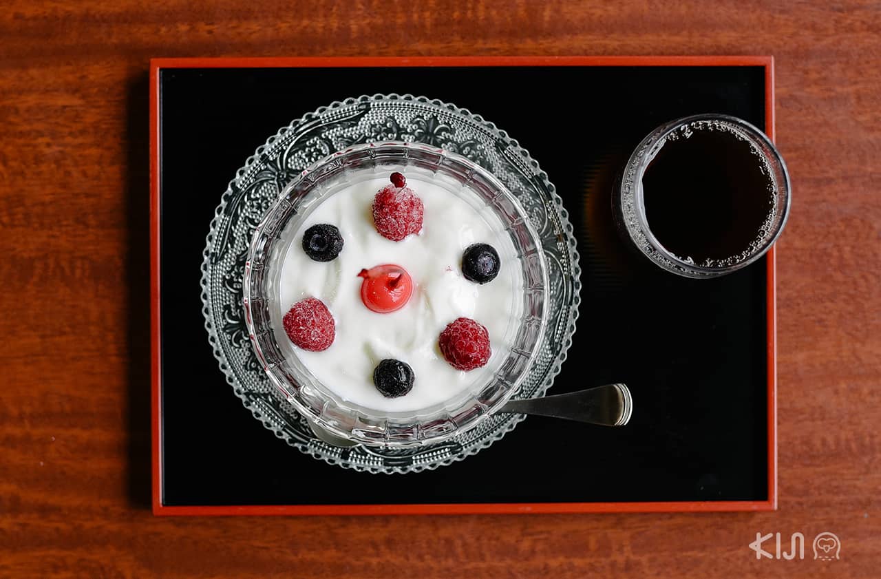 โยเกิร์ตผลไม้โฮมเมดของร้าน Mushinan 無心庵