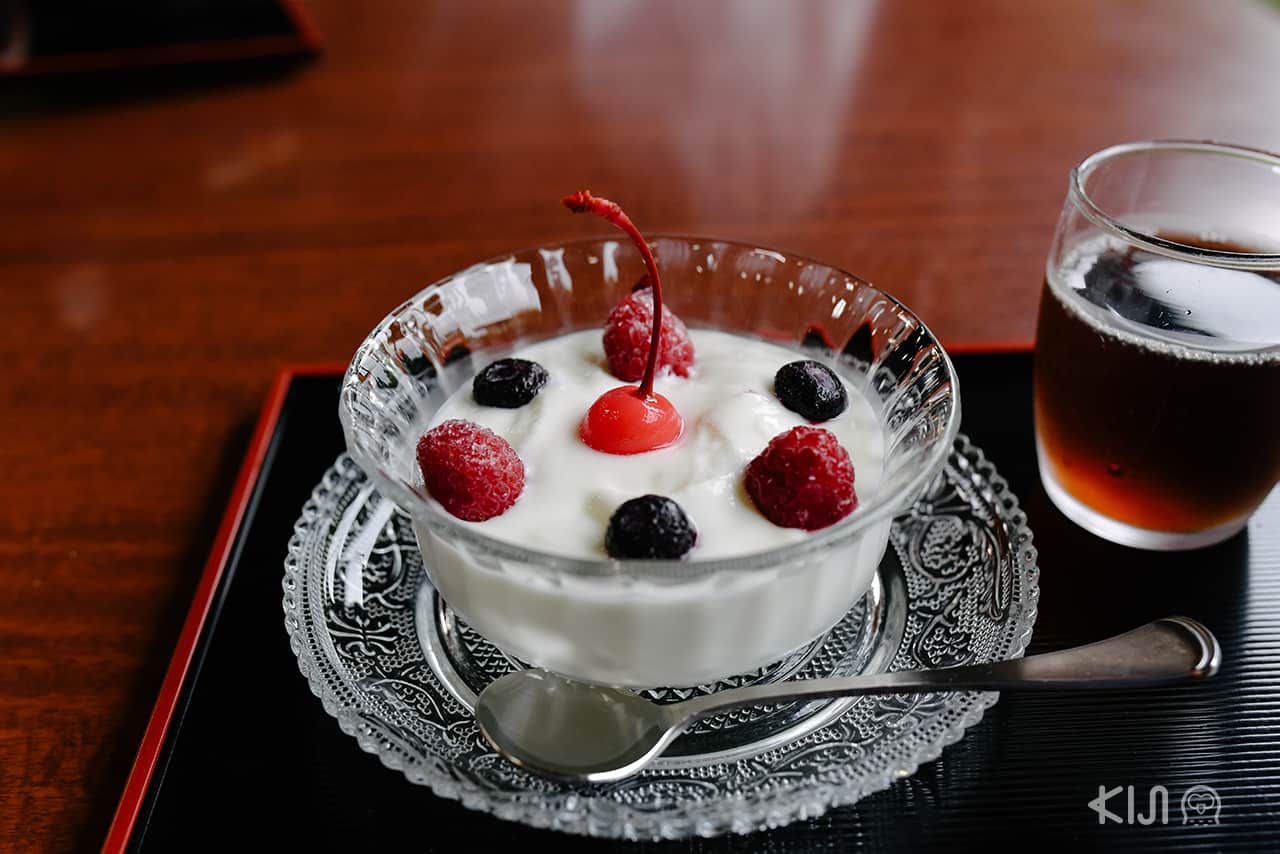 โยเกิร์ตผลไม้โฮมเมดของร้าน Mushinan 無心庵