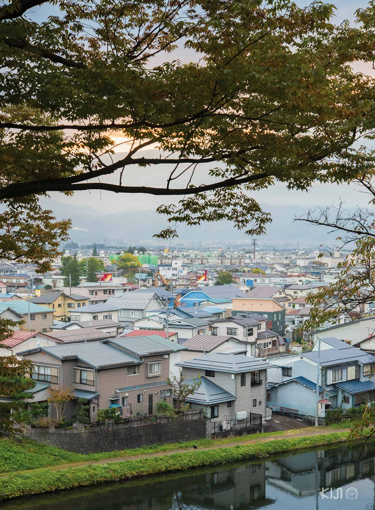 วิวที่มองมาจากปราสาทซึรุงะ (Tsuruga Castle) ไอสึวากามัตสึ (Aizu-Wakamatsu)