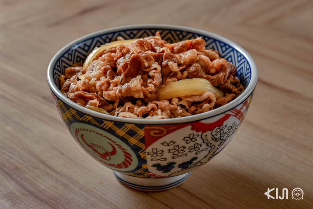 ฟาสต์ฟู้ดญี่ปุ่น : ข้าวหน้าเนื้อ (กิวด้ง) ร้าน Yoshinoya