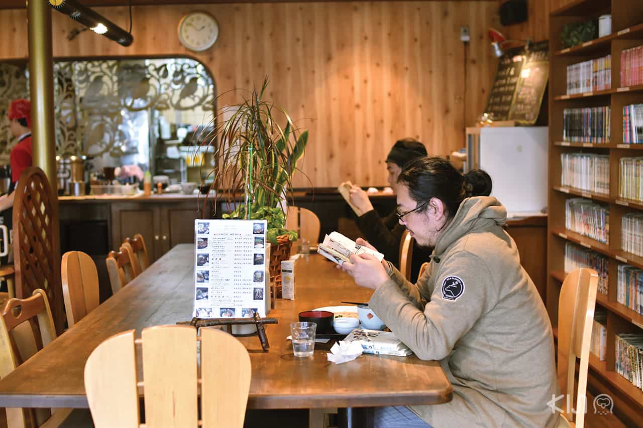 บรรยากาศภายในร้านอาหาร Aikamu