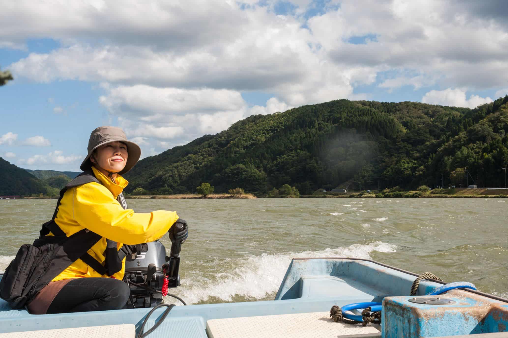 นั่งเรือเข้าถ้ำเก็นบูโดะ