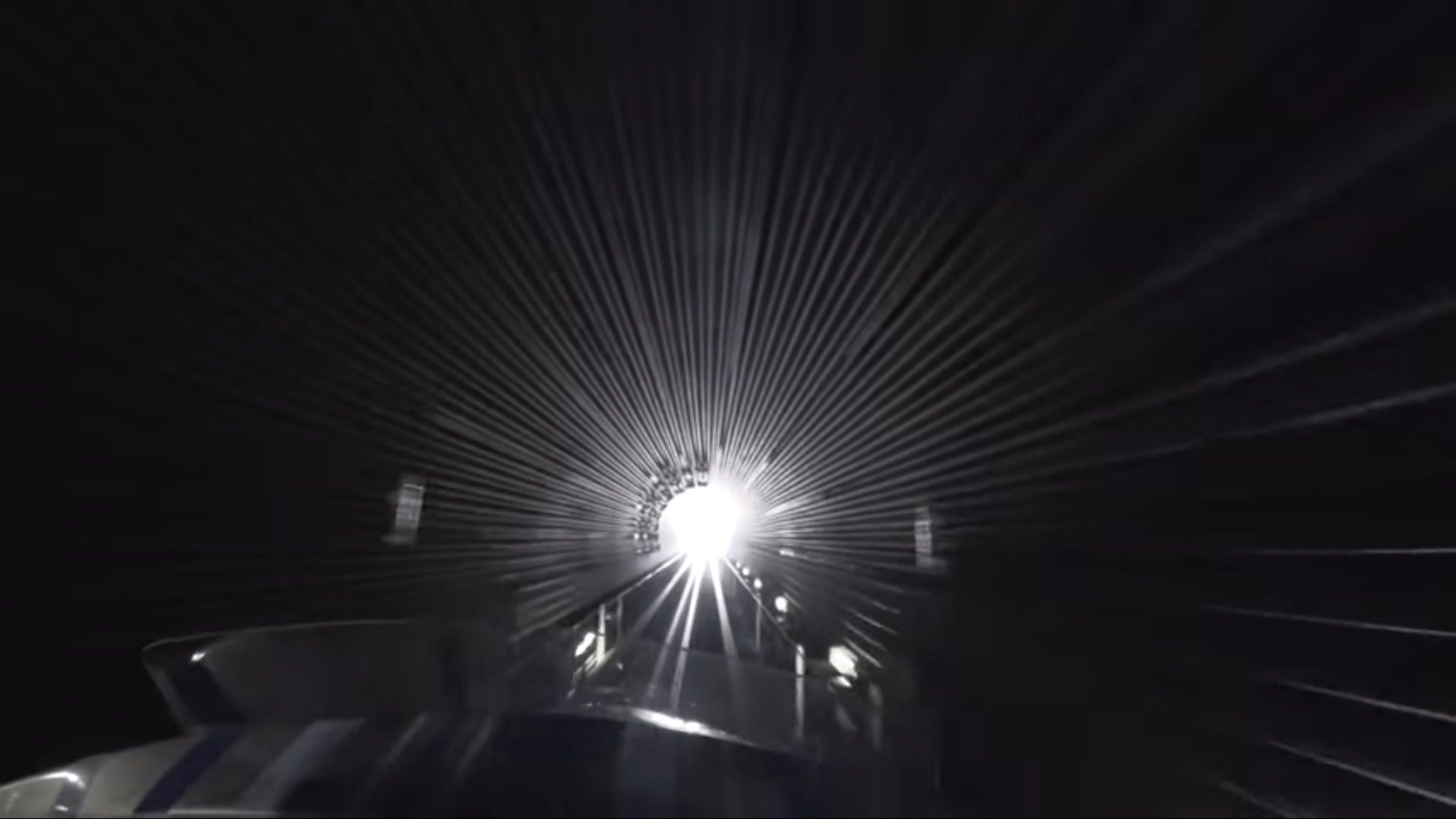 ฐานปล่อยในอุโมงค์ของเครื่องเล่น Dodonpa