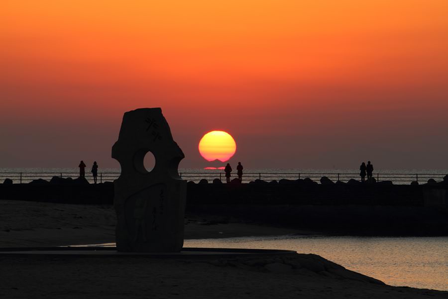 ฟุทามิ ซีไซด์ พาร์ค ตอนพระอาทิตย์กำลังจะตกดิน