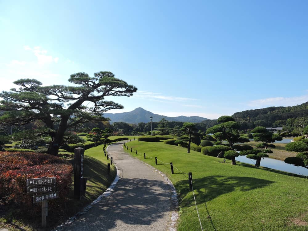 สวนนันระคุเอ็น (Nanrakuen Garden) จังหวัดเอฮิเมะ (Ehime)