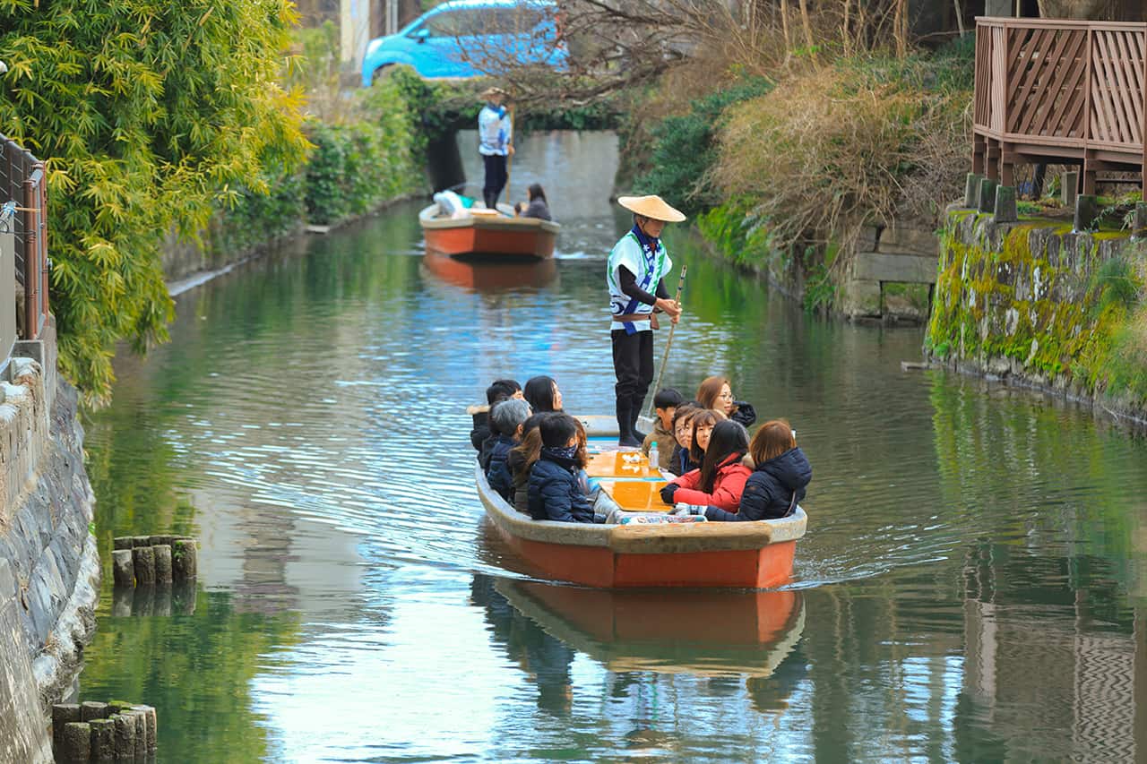 ล่องเรือที่แม่น้ำยานะกาว่า (Yanakawa kawakudari)