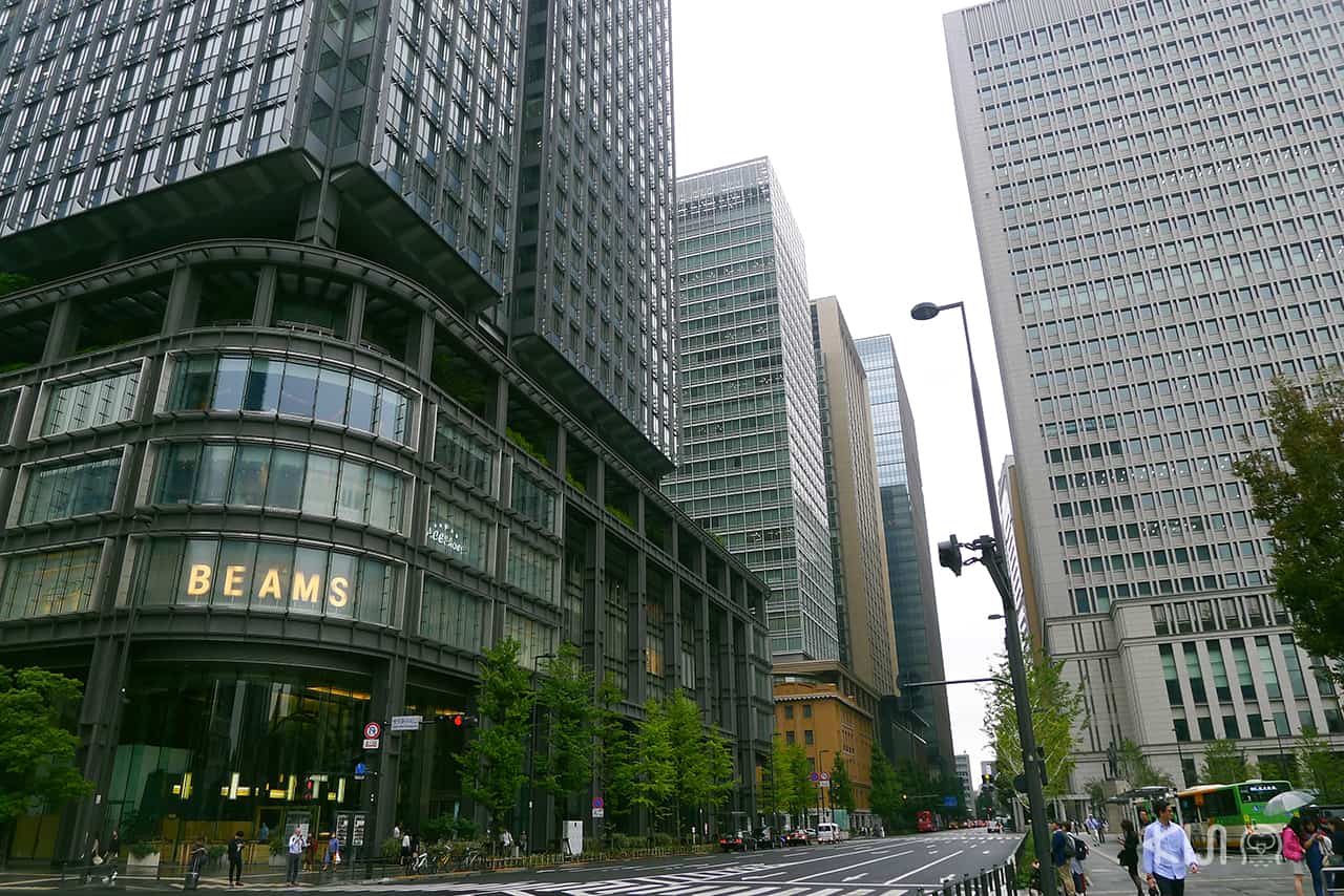 ป้ายร้าน BEAMS กลายเป็นสัญลักษณ์ตึก Shin-Marunouchi ไปแล้ว