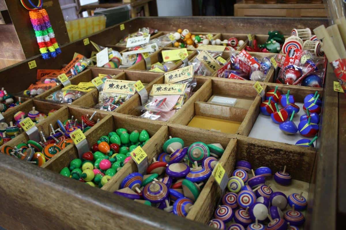 ของเล่นในพิพิธภัณฑ์ของเล่น (Gangukan Folk Toys Museum)