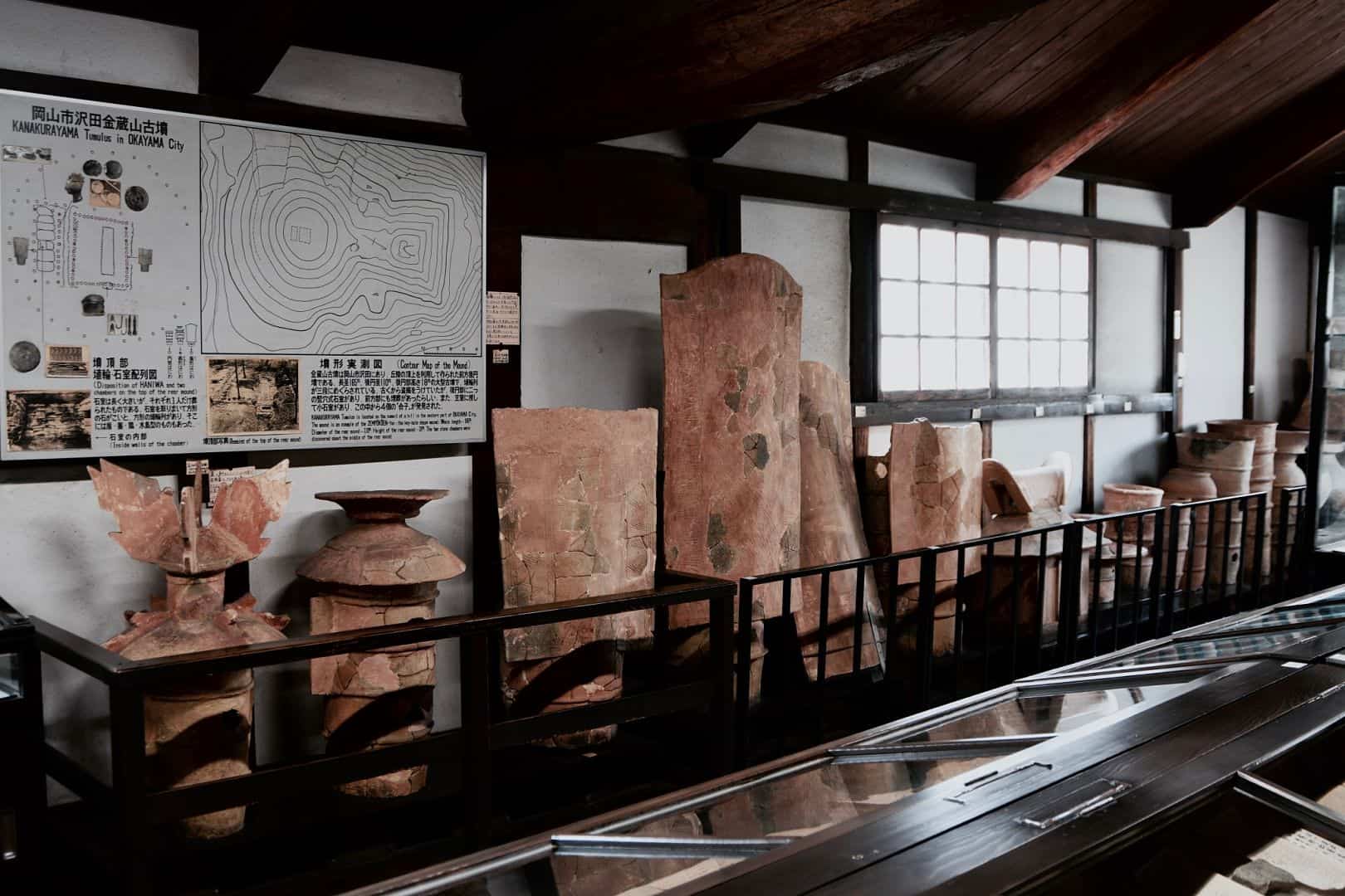 สิ่งของที่นำมาจัดแสดงโชว์ที่ Kurashiki Archaeological Museum