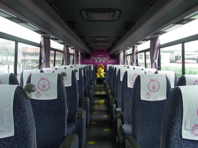 ภายในรถบัสของชิมาเนโกะ (Shimanekko)