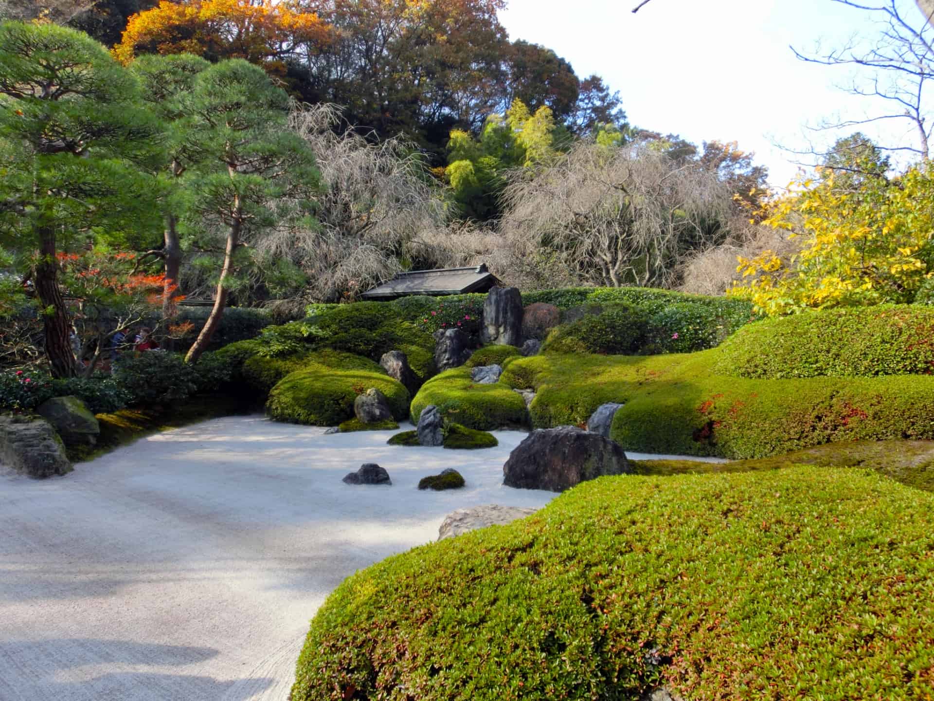 สวนภายในวัดเมเกซึอิน (Meigetsuin Temple)