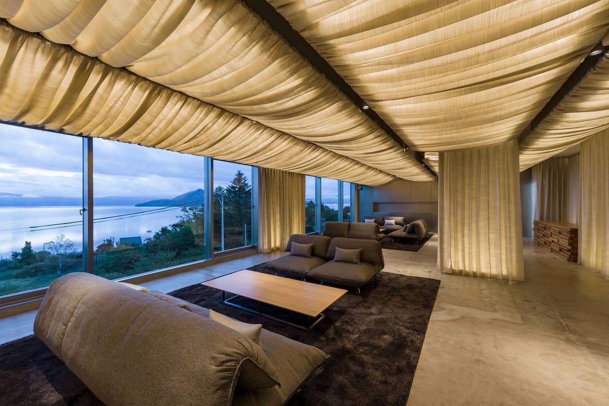 บรรยากาศภายในของโรงแรม WE Hotel Toya ที่ฮอกไกโด