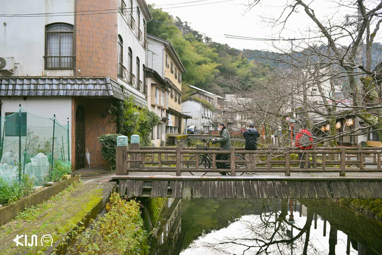 บรรยากาศภายในย่านคิโนะซากิออนเซ็น (Kinosaki Onsen)