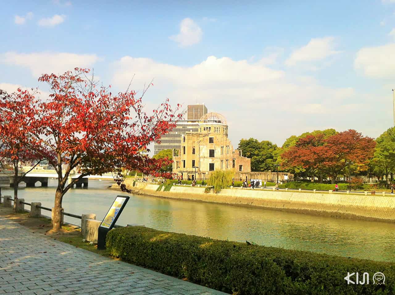 วิวจากอีกฟากหนึ่งของแม่น้ำโมโตยาสุ