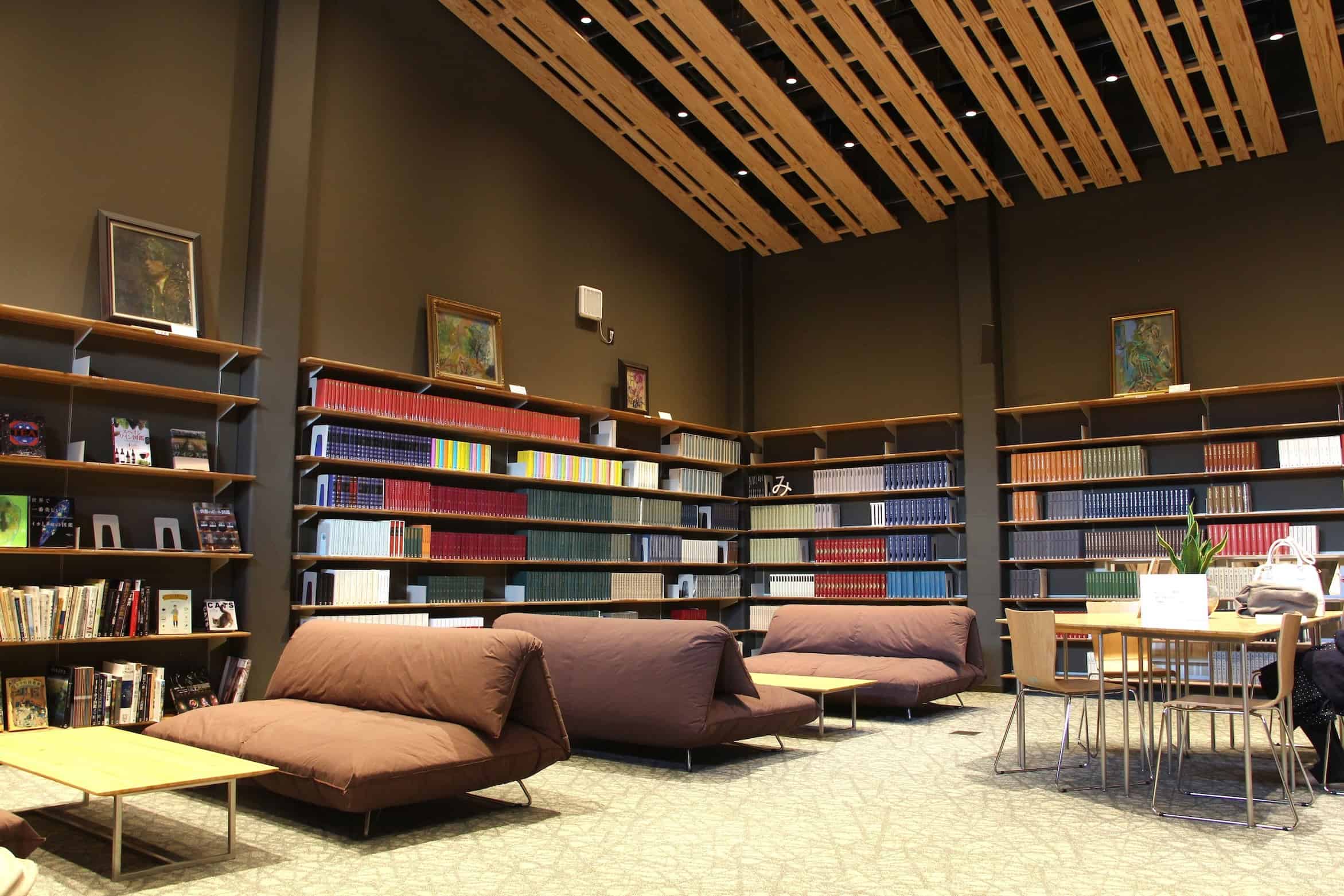 ภายในห้องสมุดที่จังหวัดโคจิ