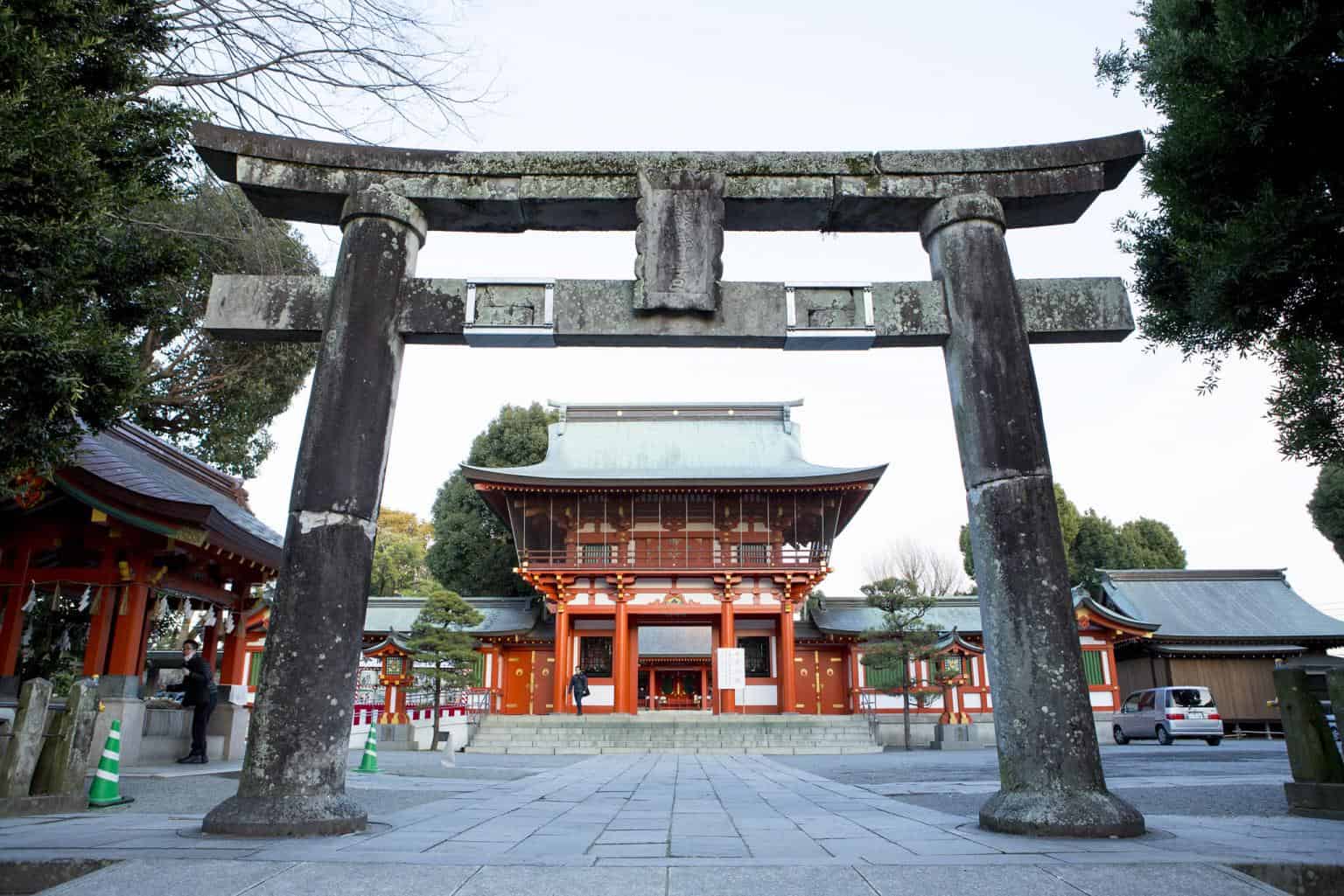 ศาลเจ้าชินโตที่สำคัญอยู่คู่บ้านคู่เมือง Kumamoto มายาวนานกว่า 1,080 ปี!