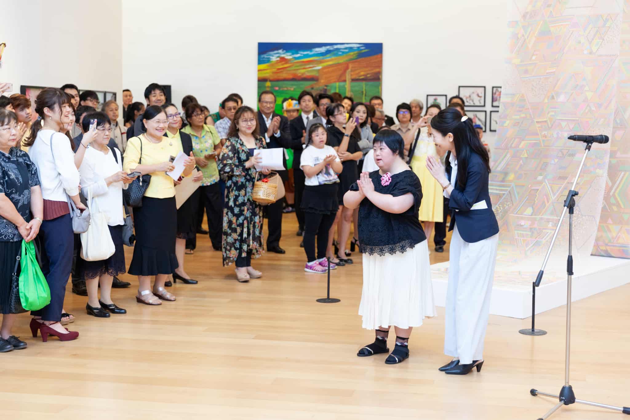 นิทรรศการความงามนิรนาม (Figure of Unknown Beauty) จัดแสดงผลงานศิลปะอาร์ตบรูต (Art Brut)