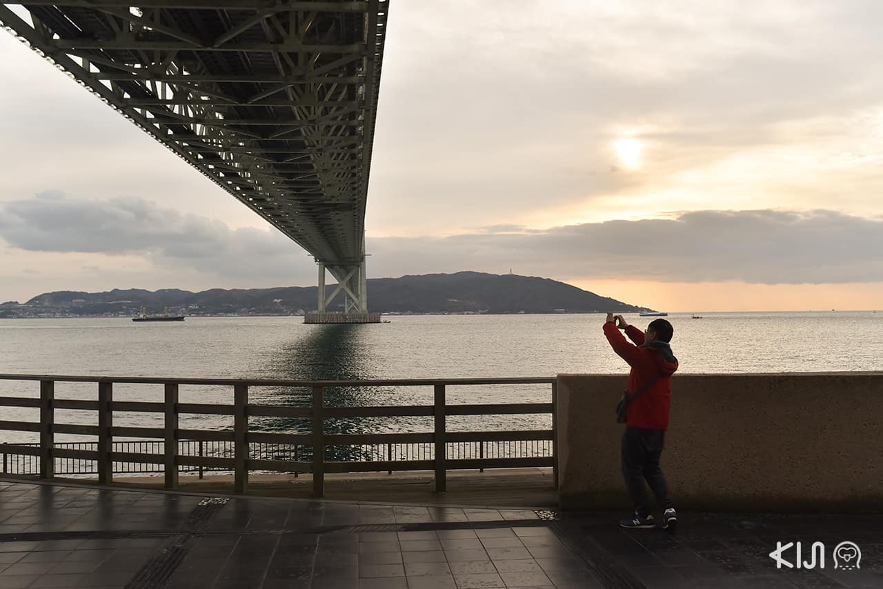 Akashi Kaikyo Bridge, Maiko Marine Promenade