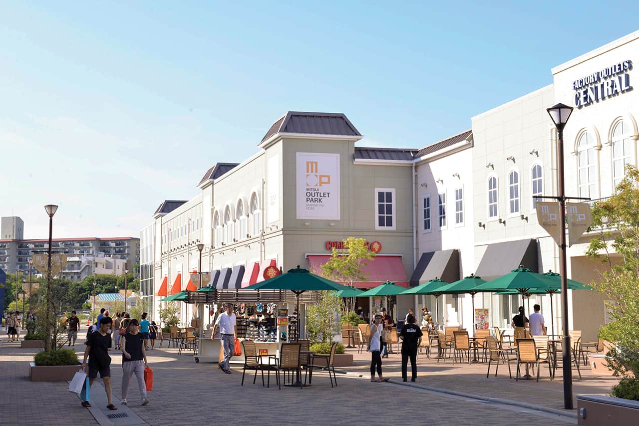 Mitsui Outlet Park Marine Pia Kobe in เมือง อากาชิ ตั้งอยู่ระหว่าง โกเบ และ ฮิเมจิ 