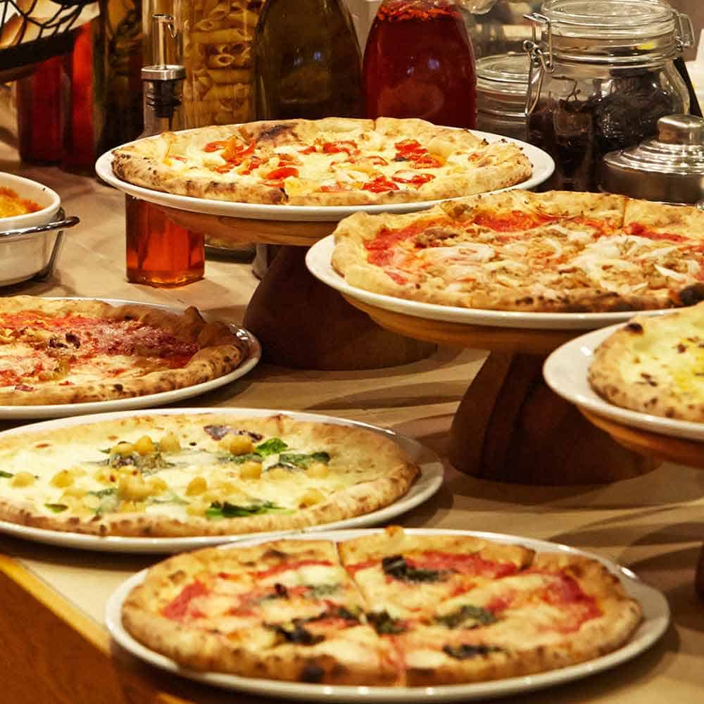 ร้าน บุฟเฟ่ต์ จากย่าน ชินจูกุ (Shinjuku) - PIZZA SALVATORE CUOMO ＆ BAR (ピッツァ サルヴァトーレ クオモ & バール)