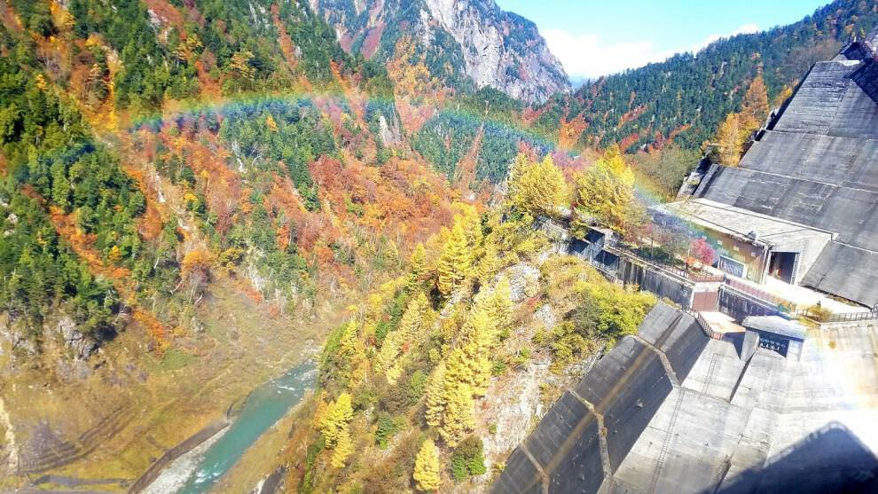 Tateyama Kurobe Alpine Route ช่วงฤดูใบไม้เปลี่ยนสี