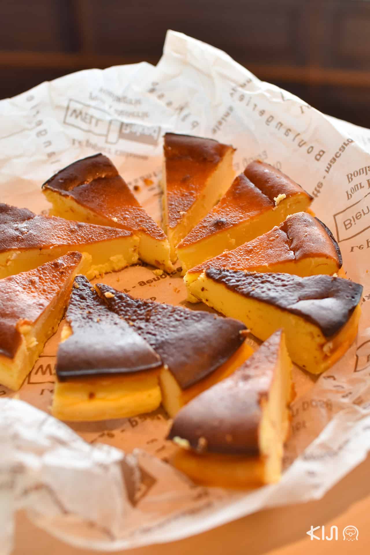 ขนมหวาน อาหาร dessert menu on joyful train Tohoku Emotion