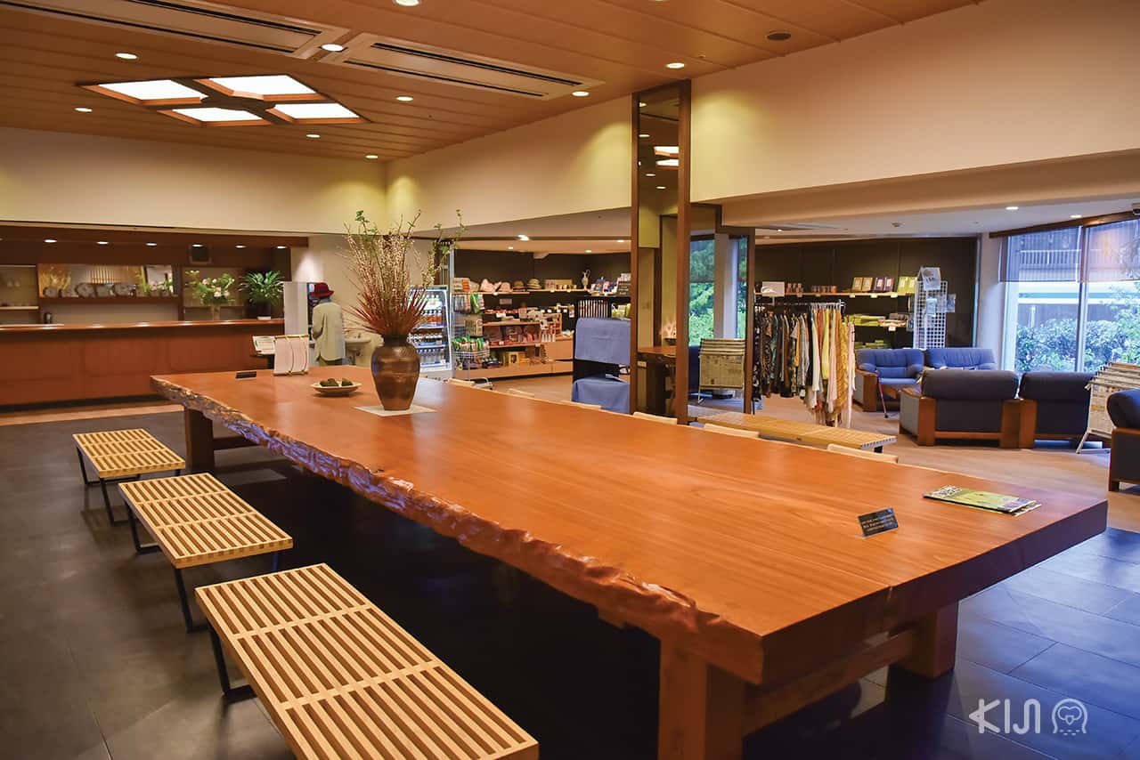 แช่ออนเซ็นที่ Ito Kowakien - เมืองอิโต (Ito)