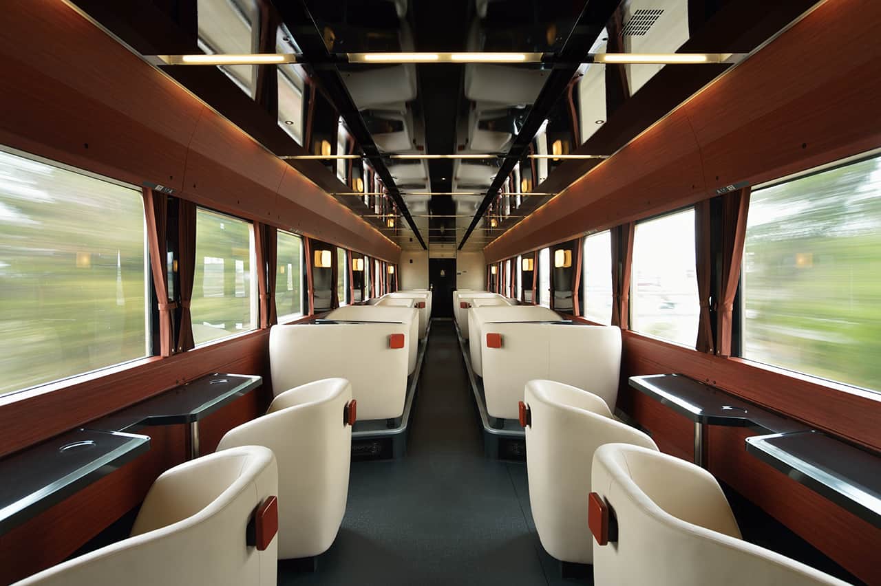 บรรยากาศภายใน FruiTea Fukushima Joyful train