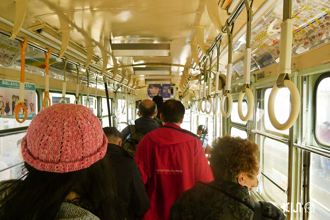 รถราง ญี่ปุ่น - ภายในรถรางของเมืองฮาโกดาเตะ