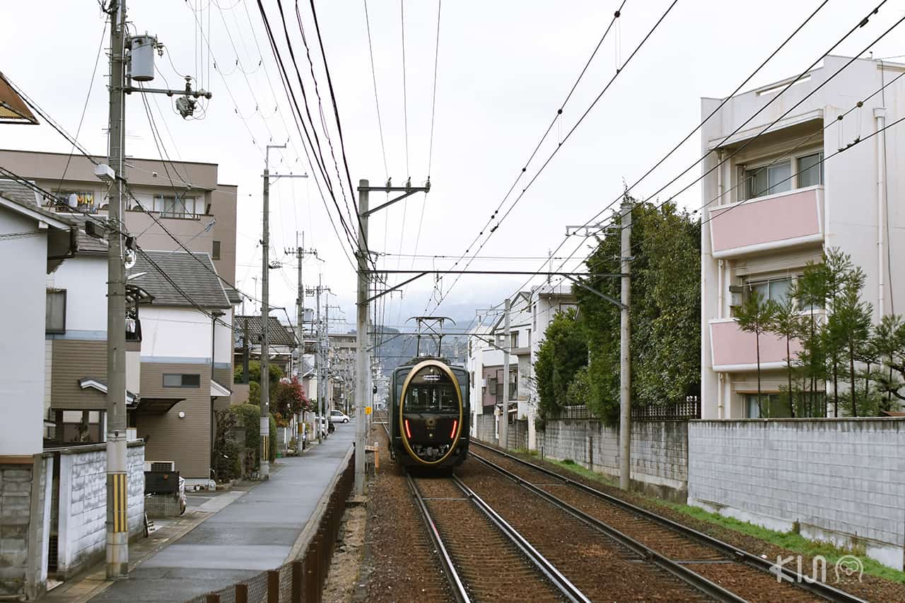 นั่ง รถไฟฮิเอ (Hiei Train) เที่ยวธรรมชาติ