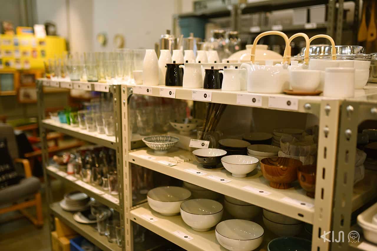 เครื่องชาม แก้วน้ำ ร้าน D & DEPARTMENT