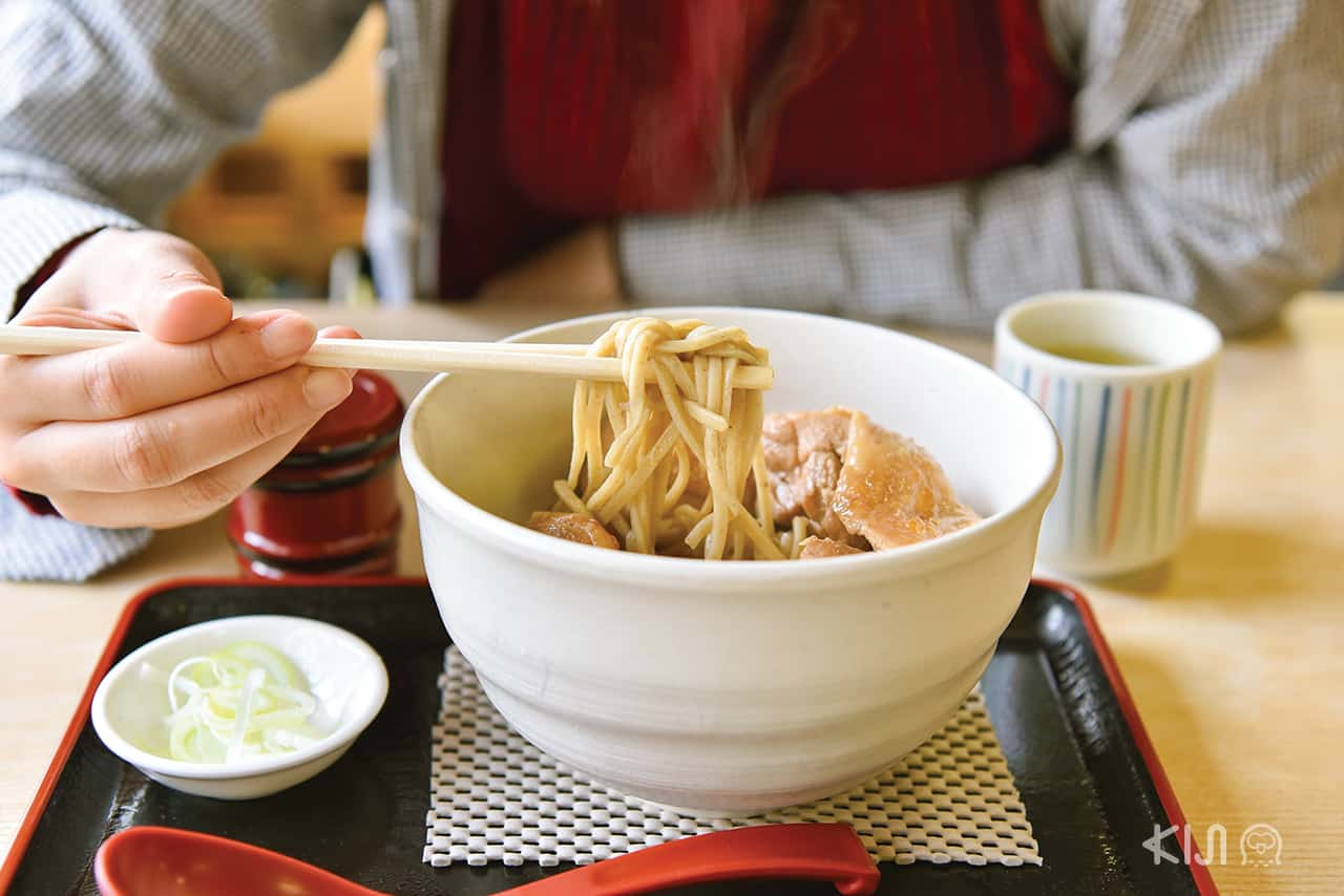 โทโรโระโซบะ ร้าน Tsutaya (つたや)