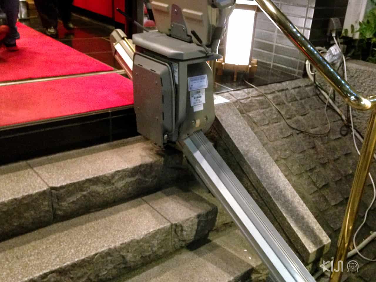 Universal Design ในญี่ปุ่น (japan) - ทางเท้าสำหรับผู้ใช้วีลแชร์