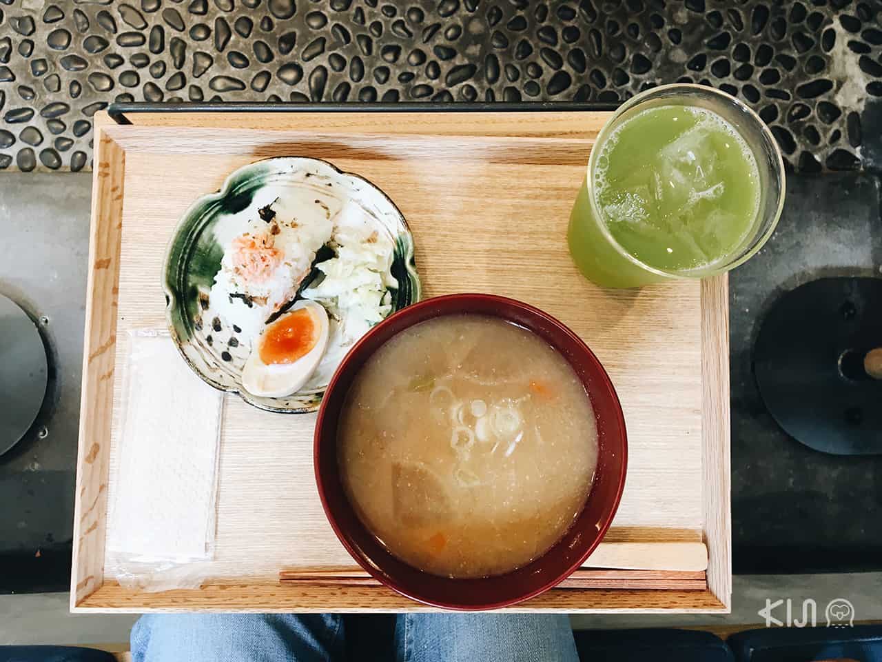 ร้านอาหารเช้า โตเกีย