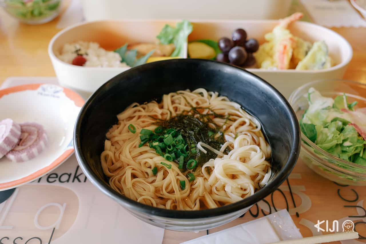 อินะนิวะอุด้ง อาหารขึ้นชื่อของจังหวัดอาคิตะ สามารถชิมได้ที่ร้าน Heart Herb ทะเลสาบทาซาวะ