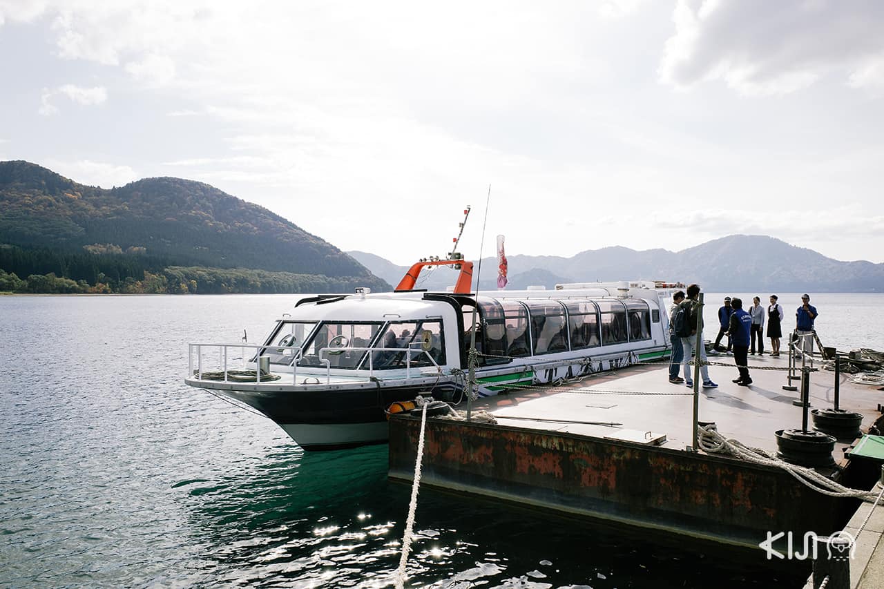 เรือชม ทะเลสาบทาซาวะ 