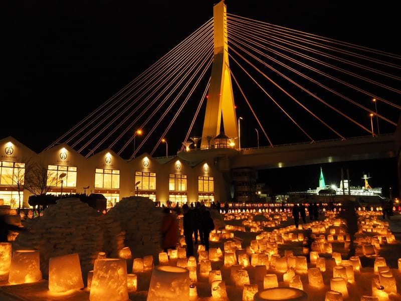 เทศกาลไฟหิมะอาโอโมริ (Aomori Snow Light Festival) เทศกาลของภูมิภาค โทโฮคุ จัดในช่วง ฤดูหนาว