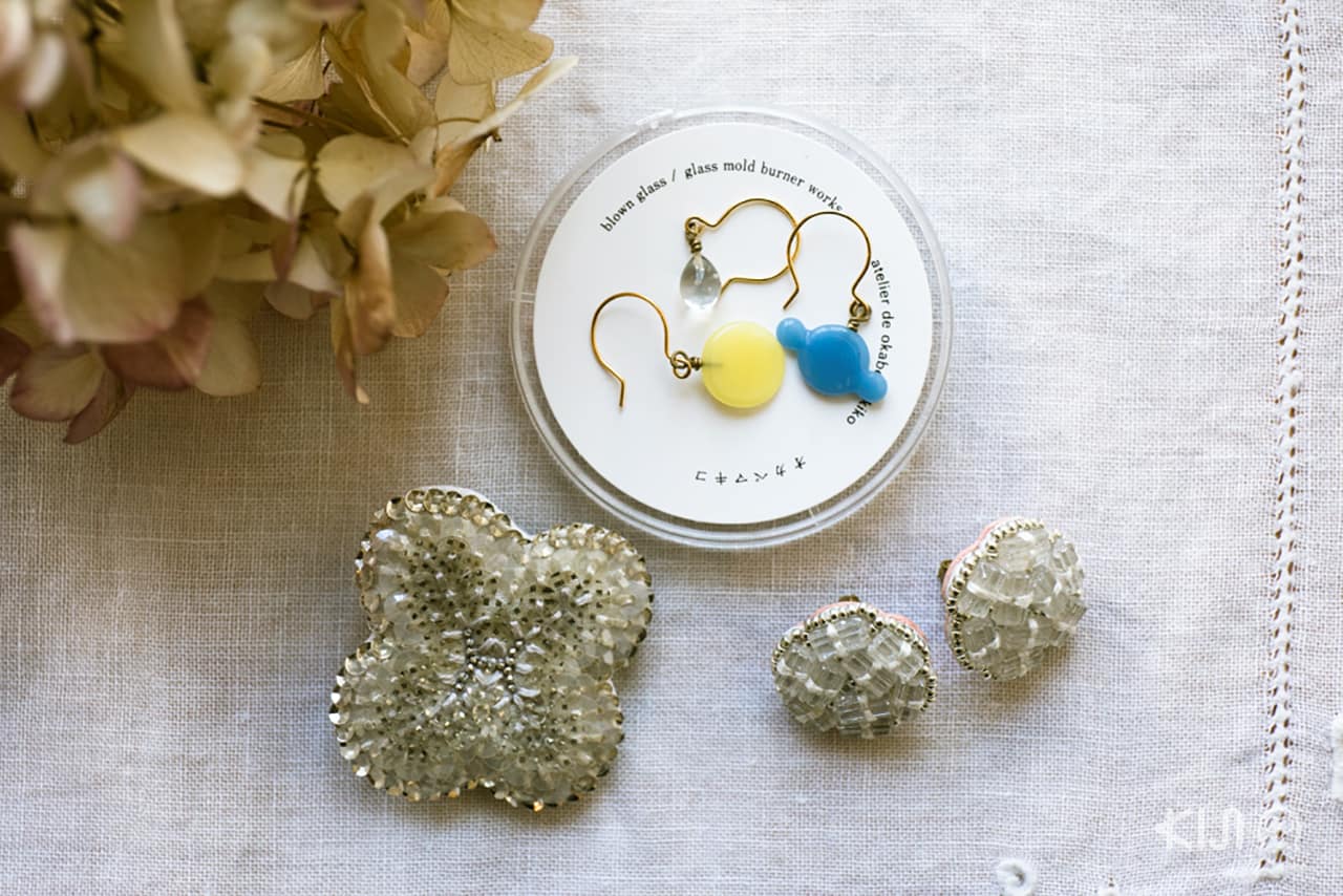 SUNNY CLOUDY RAINY เครื่องประดับ