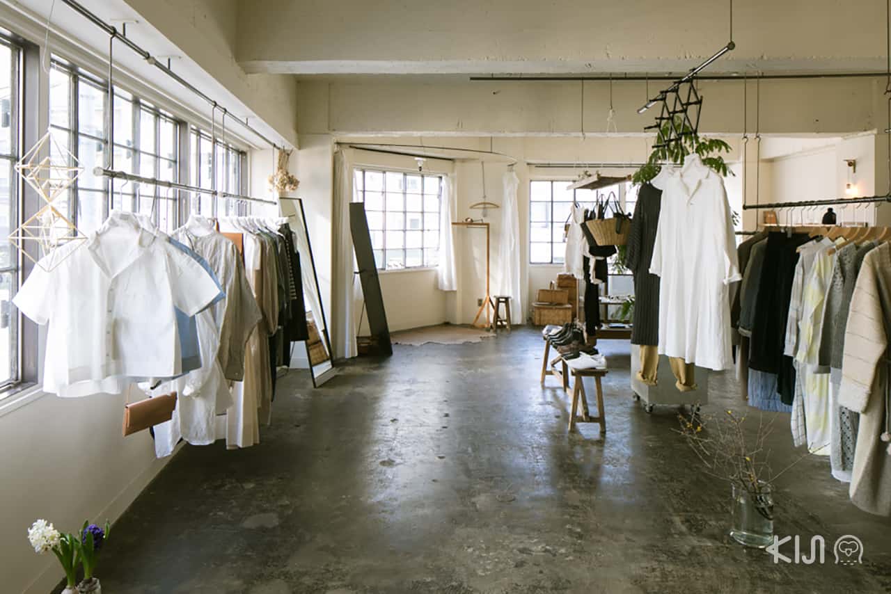 SUNNY CLOUDY RAINY เสื้อผ้าหลากหลายแบรนด์