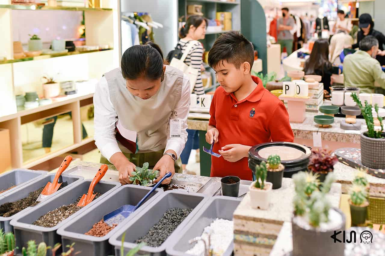 กิจกรรมเวิร์คช็อปจาก Local Artist ในงาน LET’S GIVE GOOD