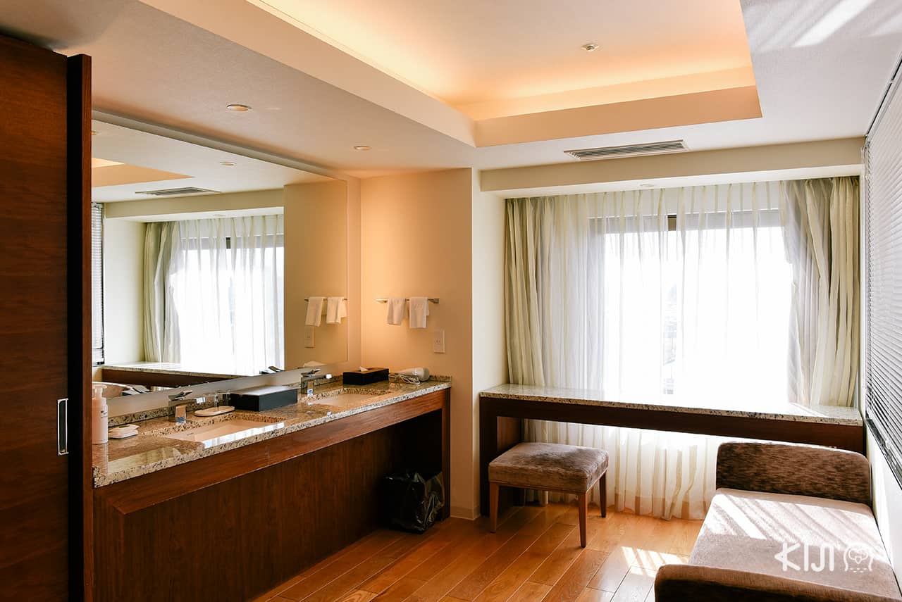 Hotel Metropolitan Akita ห้องน้ำที่ทั้งกว้าง เรียบง่ายแต่หรูหรา