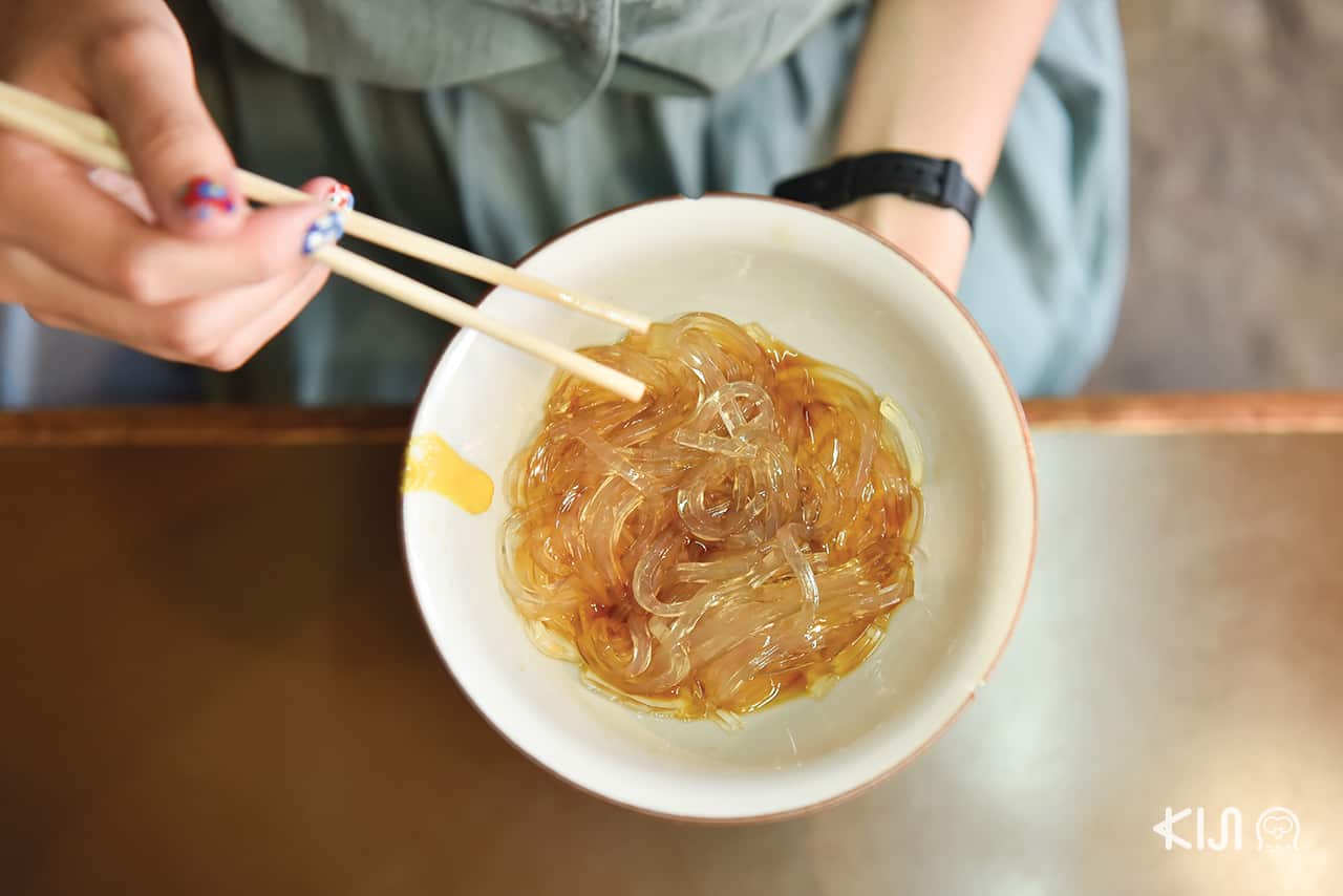 เมนู Tokoroten ที่ Niigata Ninjo Yokocho