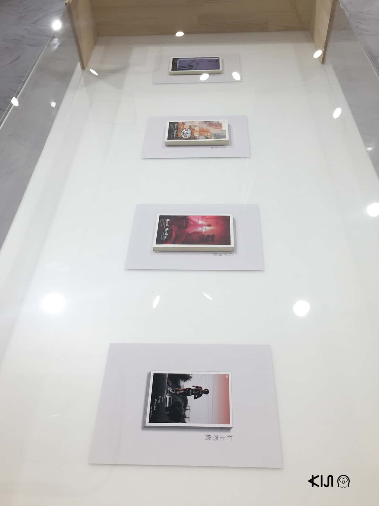 ผลงาน หนังสือที่ไปจัดโชว์ในงาน