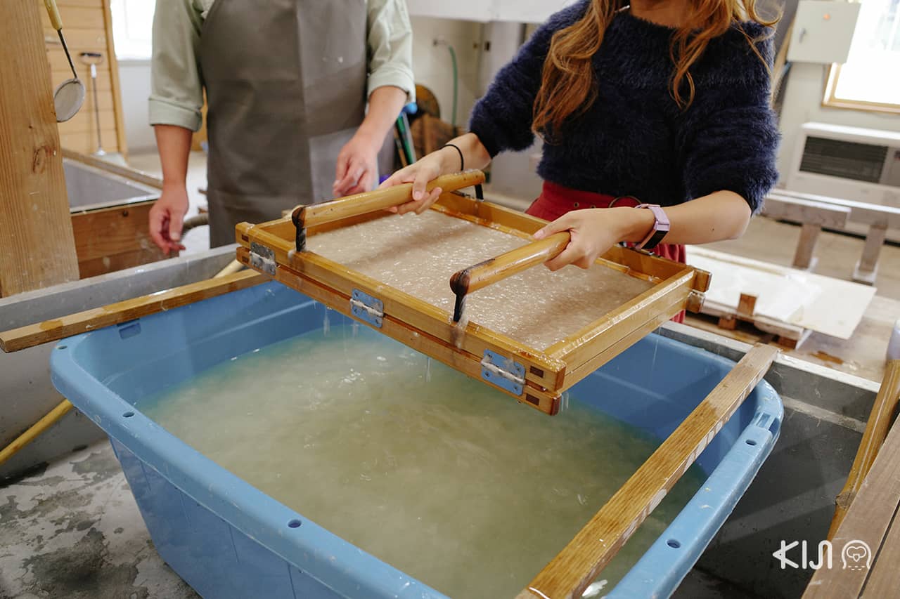 เที่ยว อาคิตะ เวิร์คช็อปสอนทำกระดาษญี่ปุ่น (Washi)