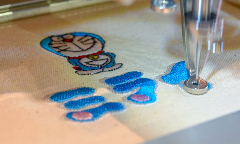 Doraemon Future Department Store สามารถปักชื่อได้อีกด้วย