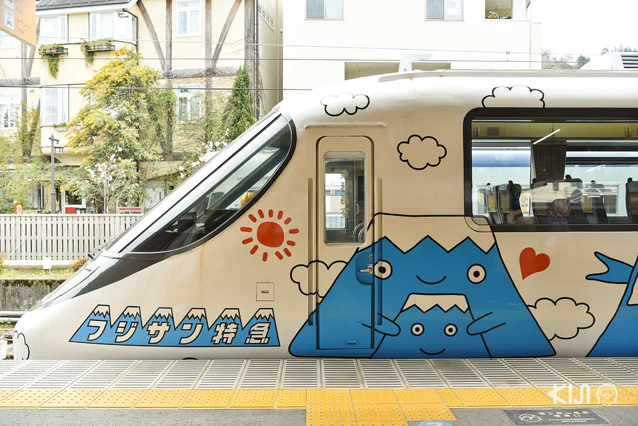 รถไฟด่วนขบวน Fujisan Express