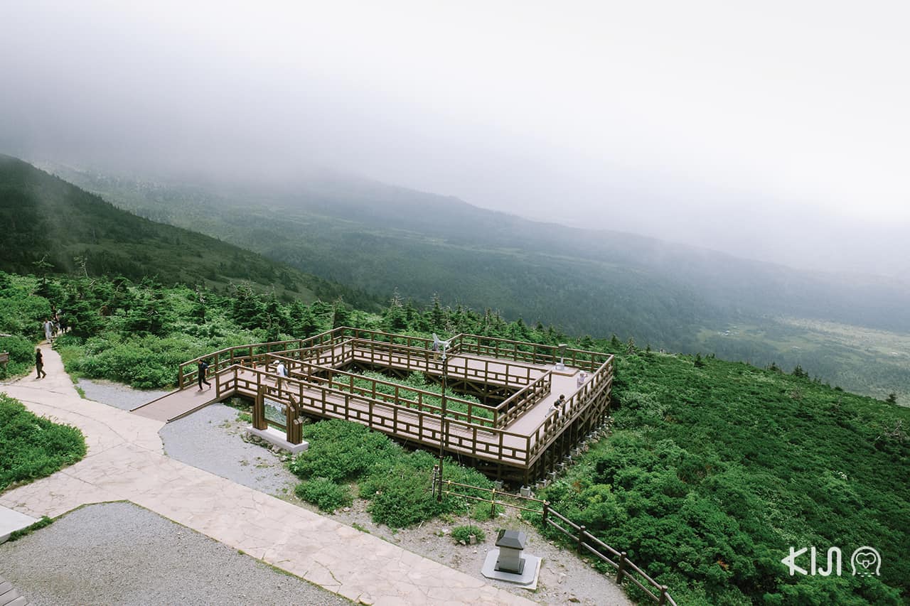 Summit Wood Deck จุดชมวิวภูเขา Mt.Hakkoda แบบพาโนรามา
