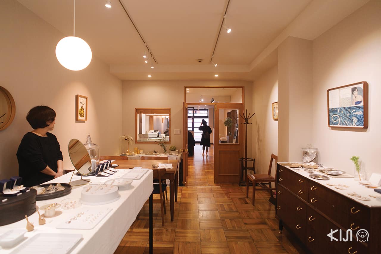 เที่ยว โอตสึ (Otsu): Jinbo Pearls Shop