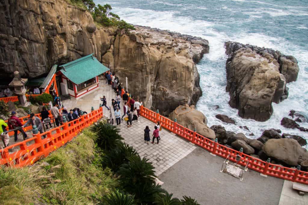 ที่เที่ยว มิยาซากิ (Miyazaki) : ศาลเจ้าอุโดะจิงกู (Udo Jingu)